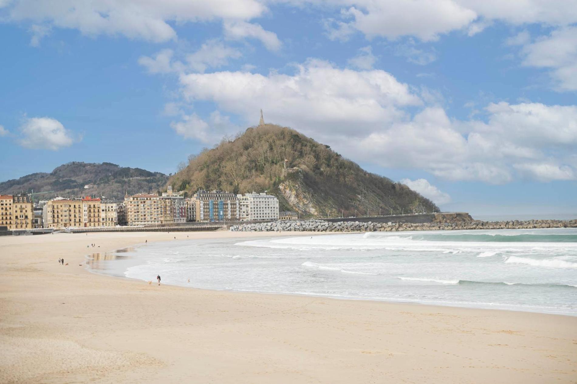 Acogedor Frente A La Playa Zurriola En * San Sebastián